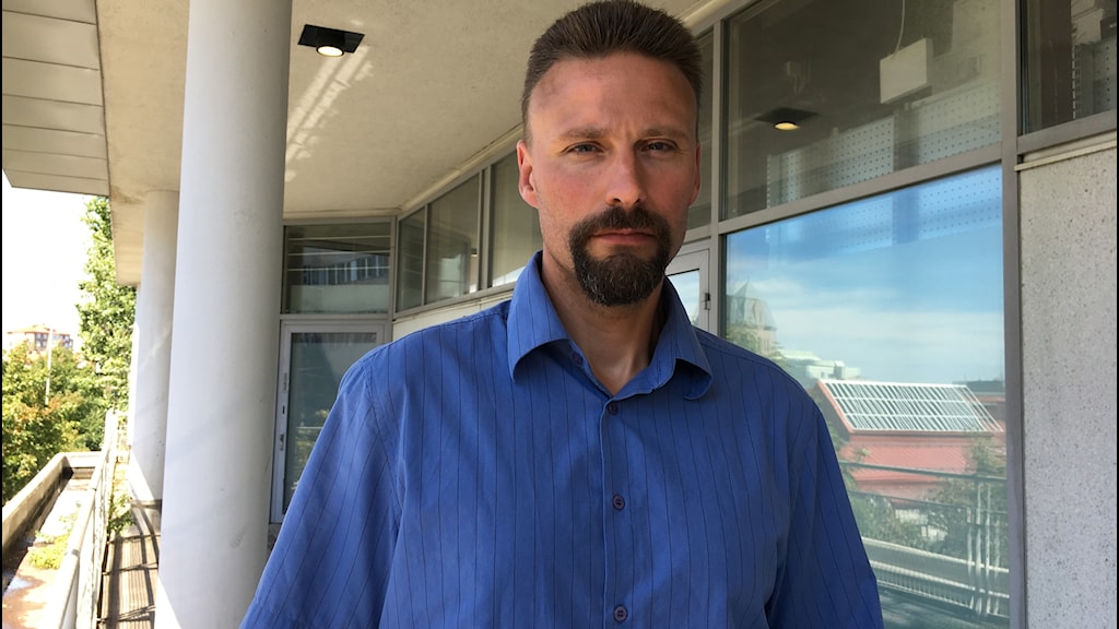 Polisen om sopkaoset i Årsta: Vi kan inte lösa det - P4 Stockholm ...