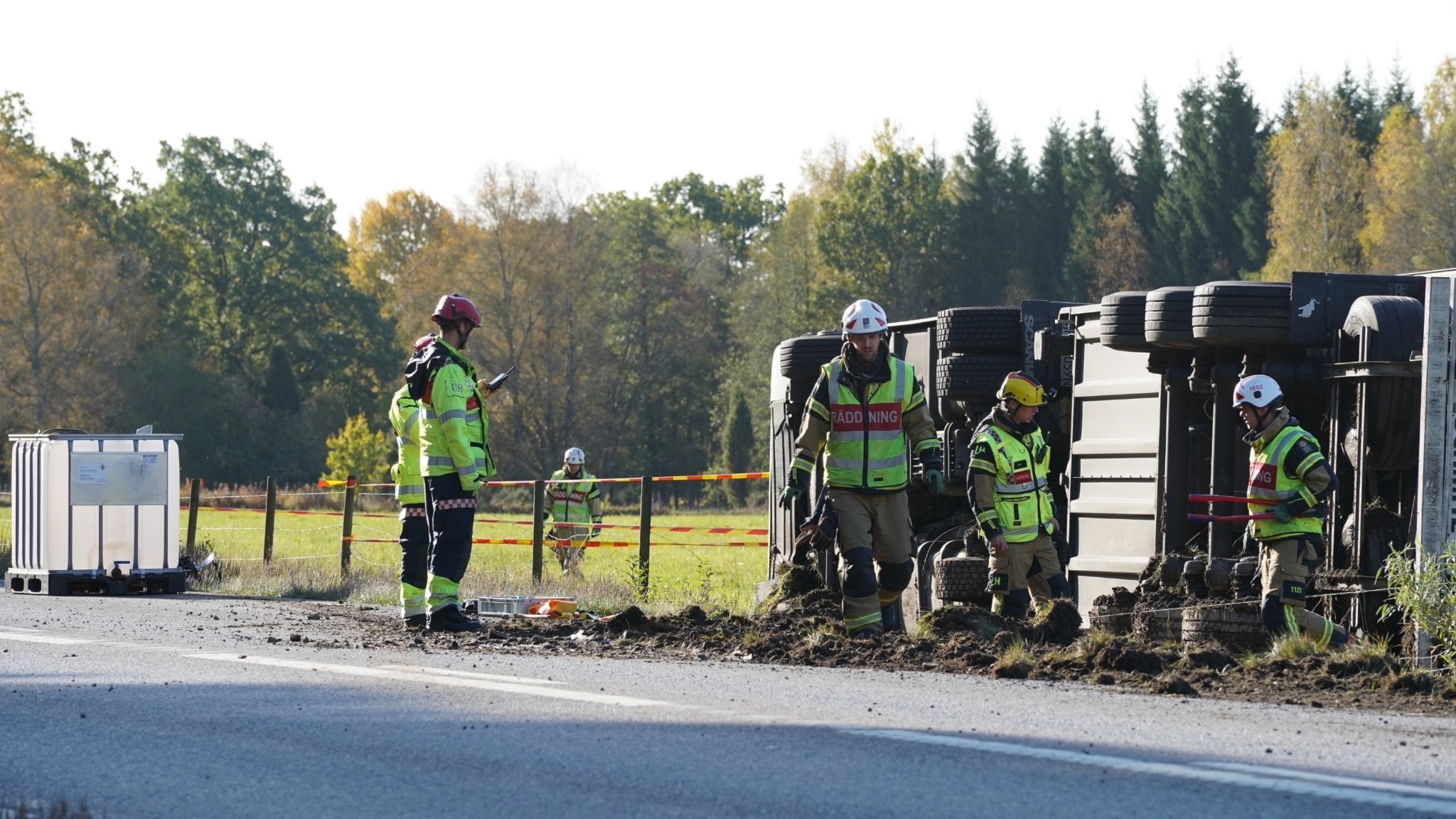 Lastbilsolycka på riksväg 27 - vägen avstängd - P4 Kronoberg | Sveriges ...