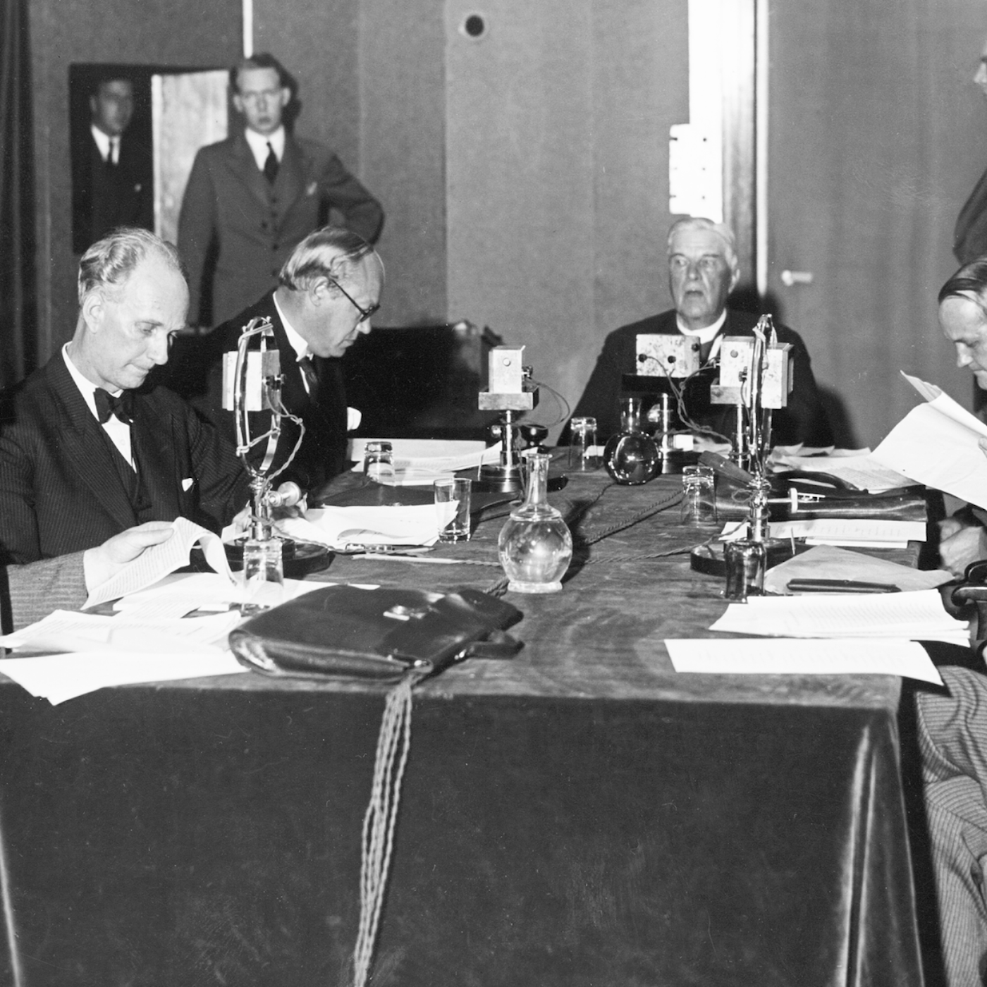 Saklig och opartisk, javisst – men hur? – om radions valbevakning i 90 år