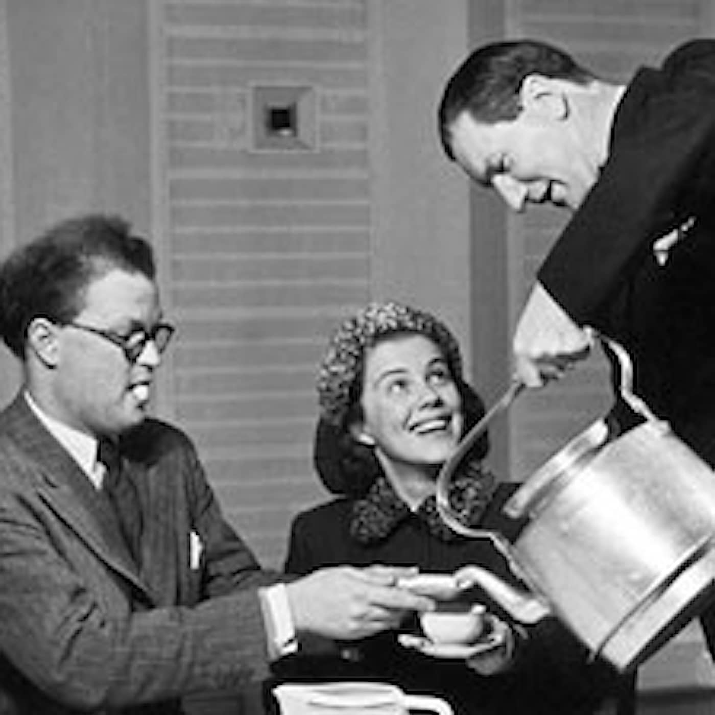 Humorn knäpper upp med parodier 1949