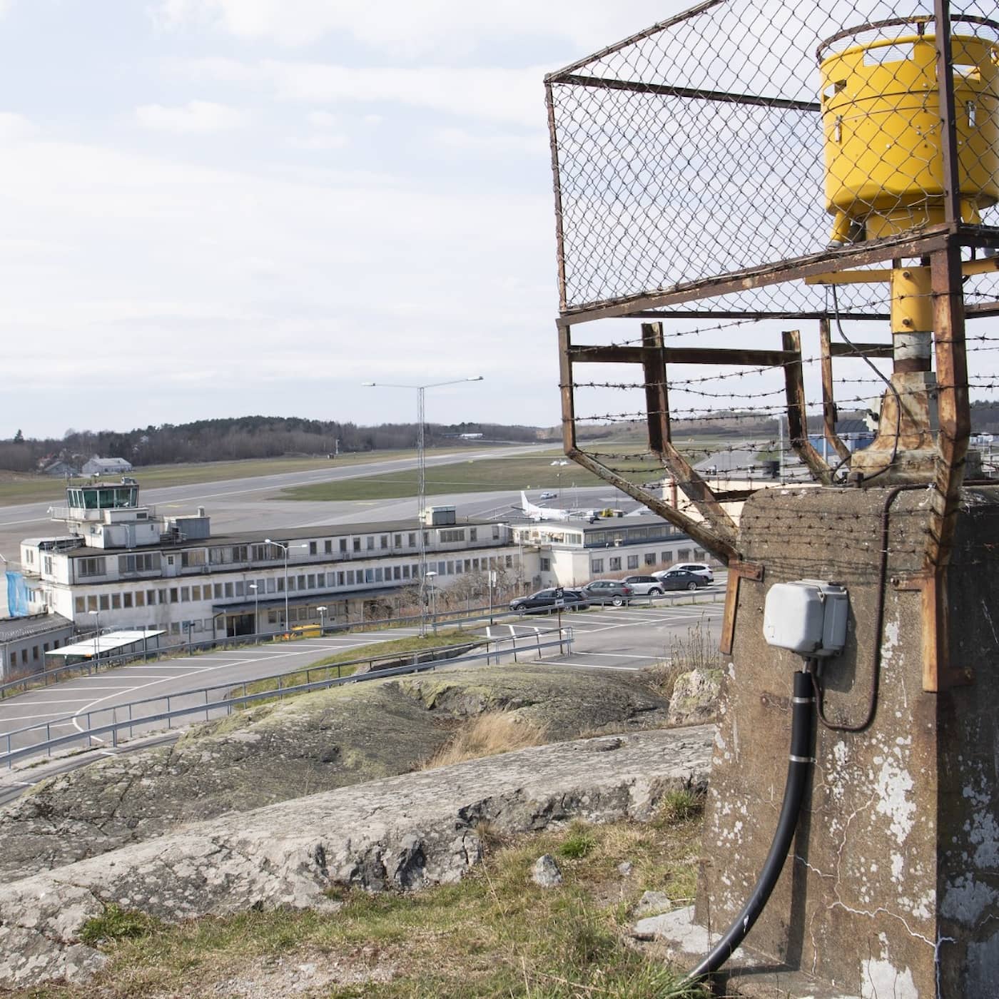 Airport closure, health minister's warning, rape verdict and winter weather returns