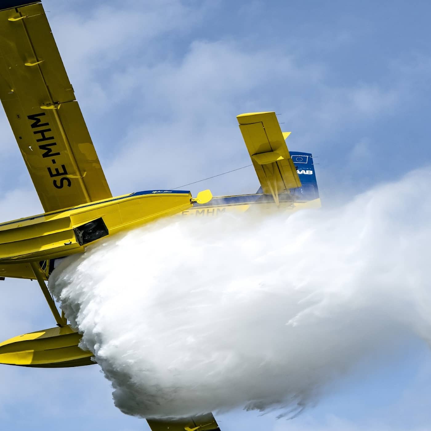 Long waiting times at emergency room, Sweden helps Greece battle fires, Afghan interpreters, and Sweden-Canada soccer match rescheduled