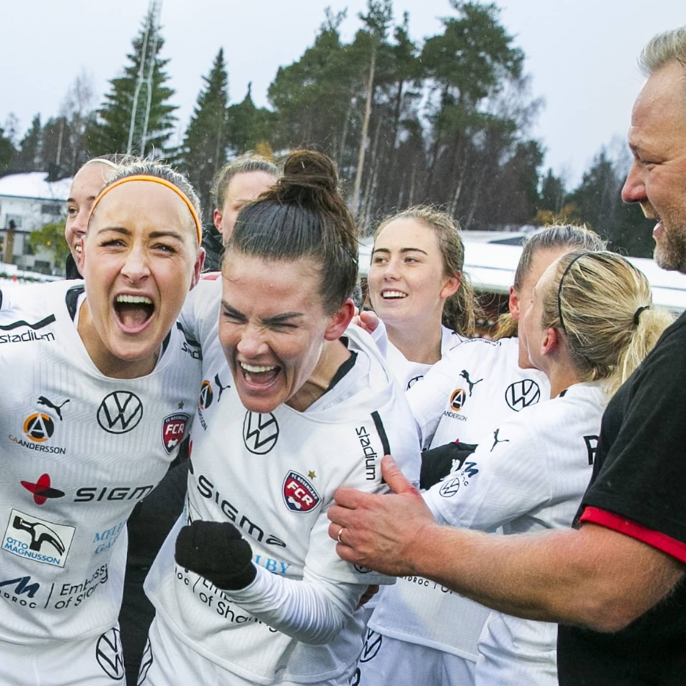 Uppsala loses court battle with military, Estonia dive footage released, Rosengård wins women's football league