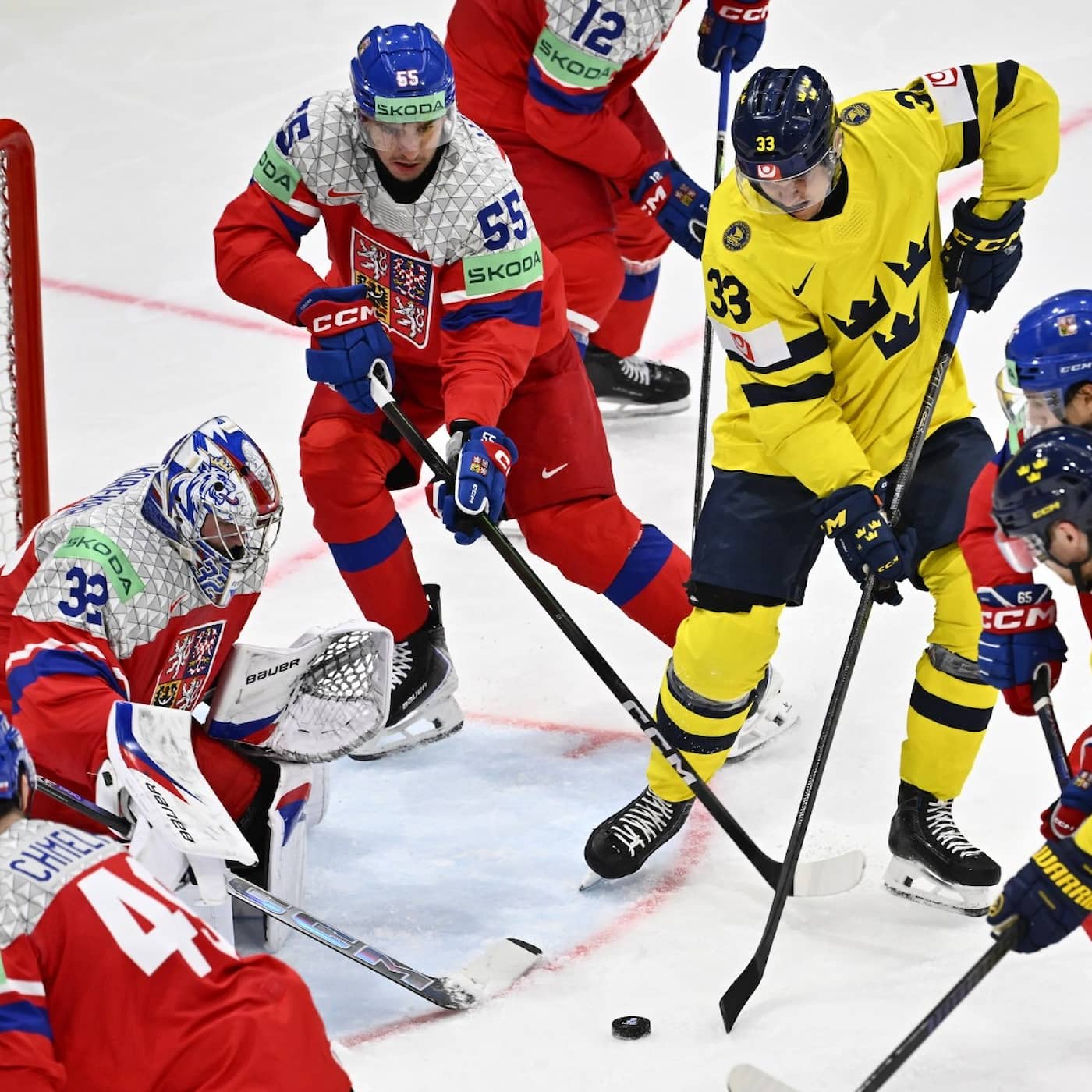 Sweden buying French frigates, Danderyd murder verdict, losing streak at ice hockey world championship, 42-year wait for a rental
