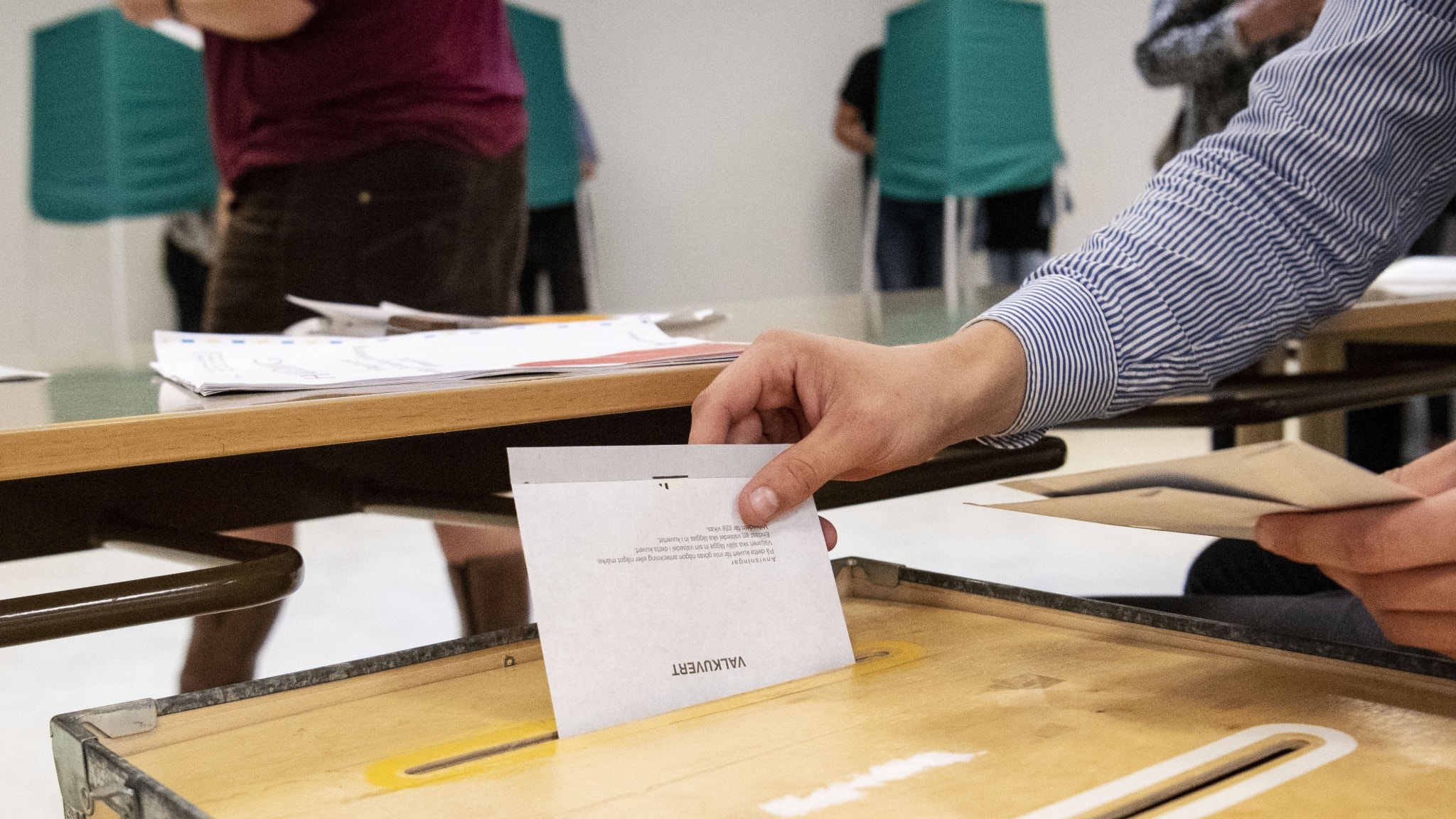 Voter turnout low among young Swedes living abroad - Radio Sweden - Vimarsana News