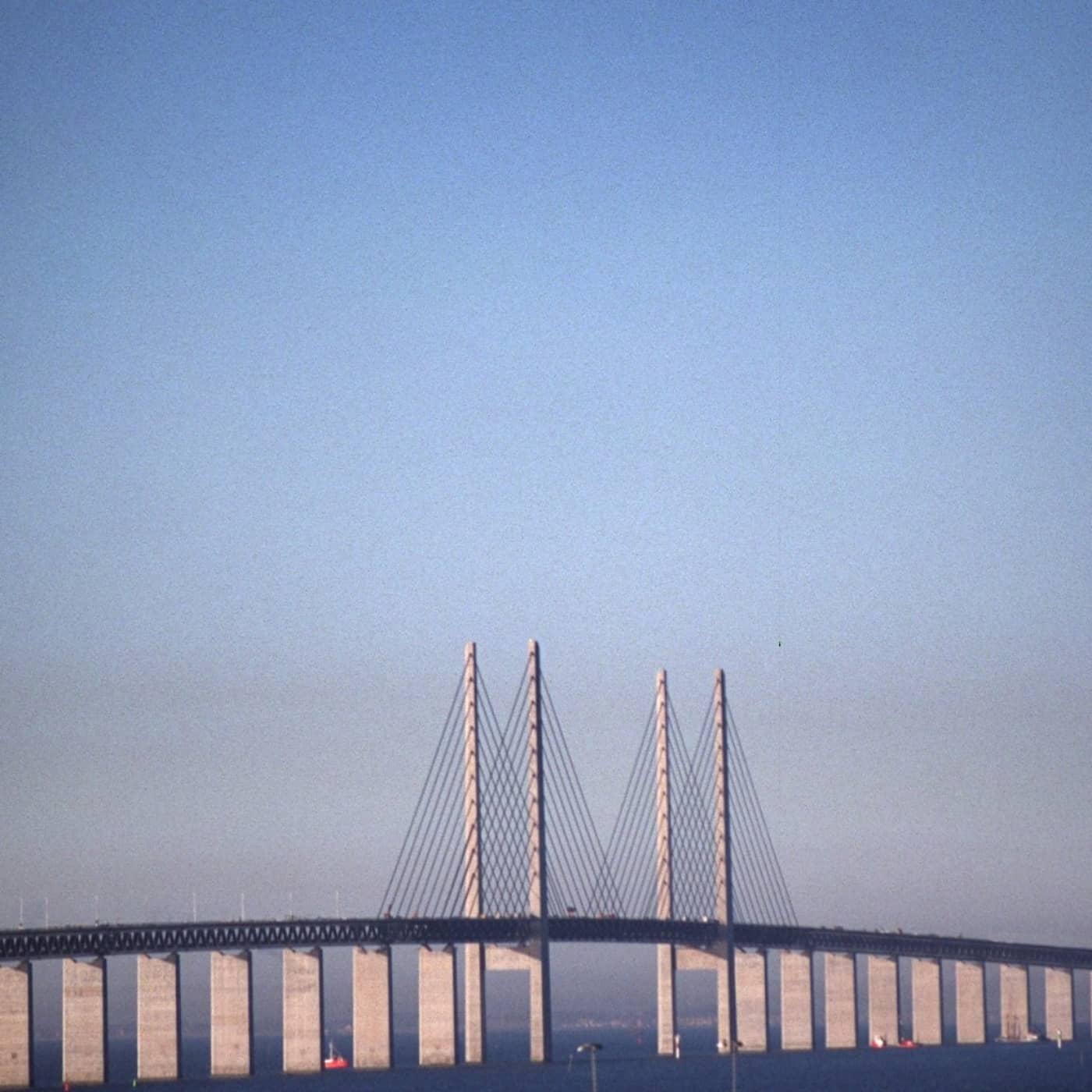 Sweden wants more EU sanctions against Russia, bomb shelters, Öresund bridge lets Ukrainian cars cross for free