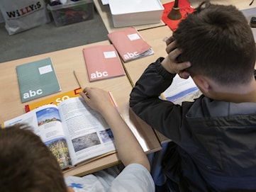 Christian Democrats open to review funding for 'free schools'