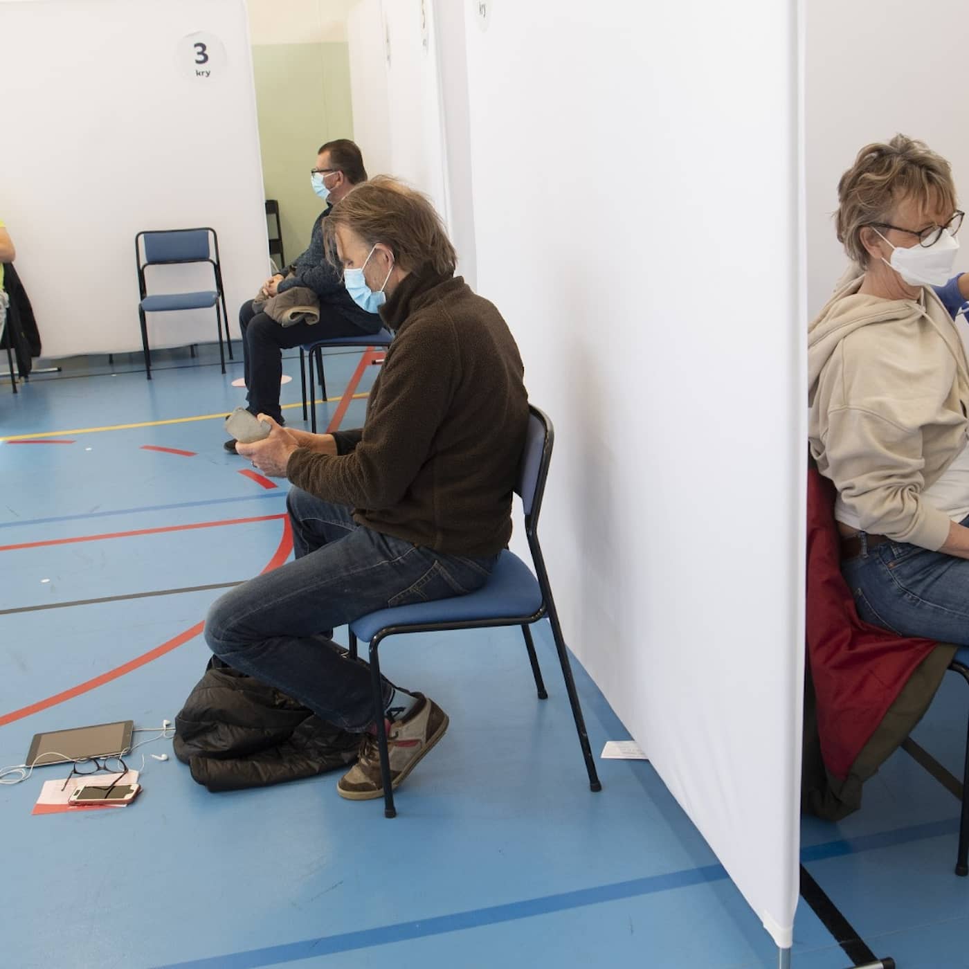 Radio Sweden Weekly: Handful of regions reach final phase of vaccine program