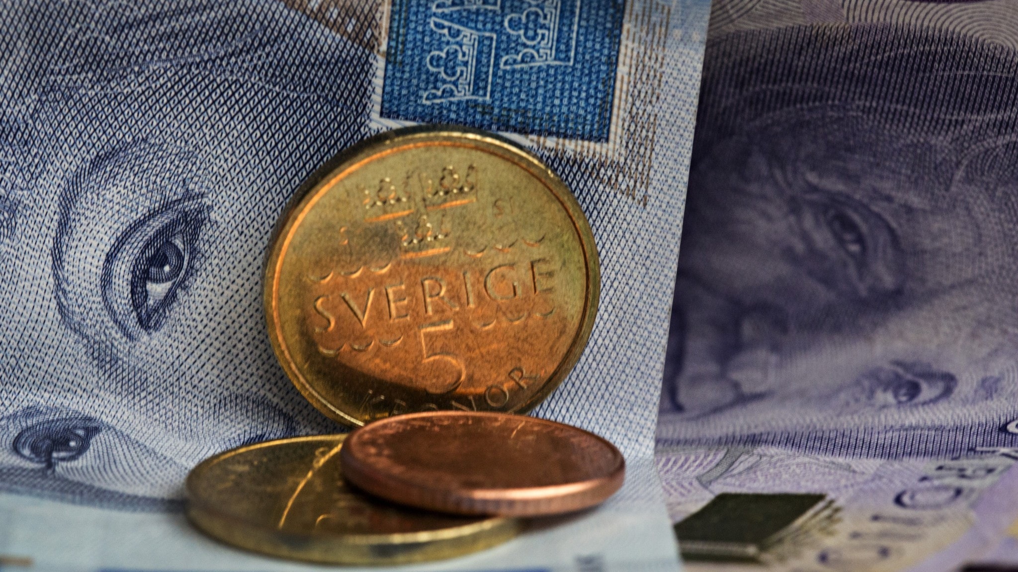 Swedish krona the G10 currency suffering the most damage due to the war | Sveriges Radio