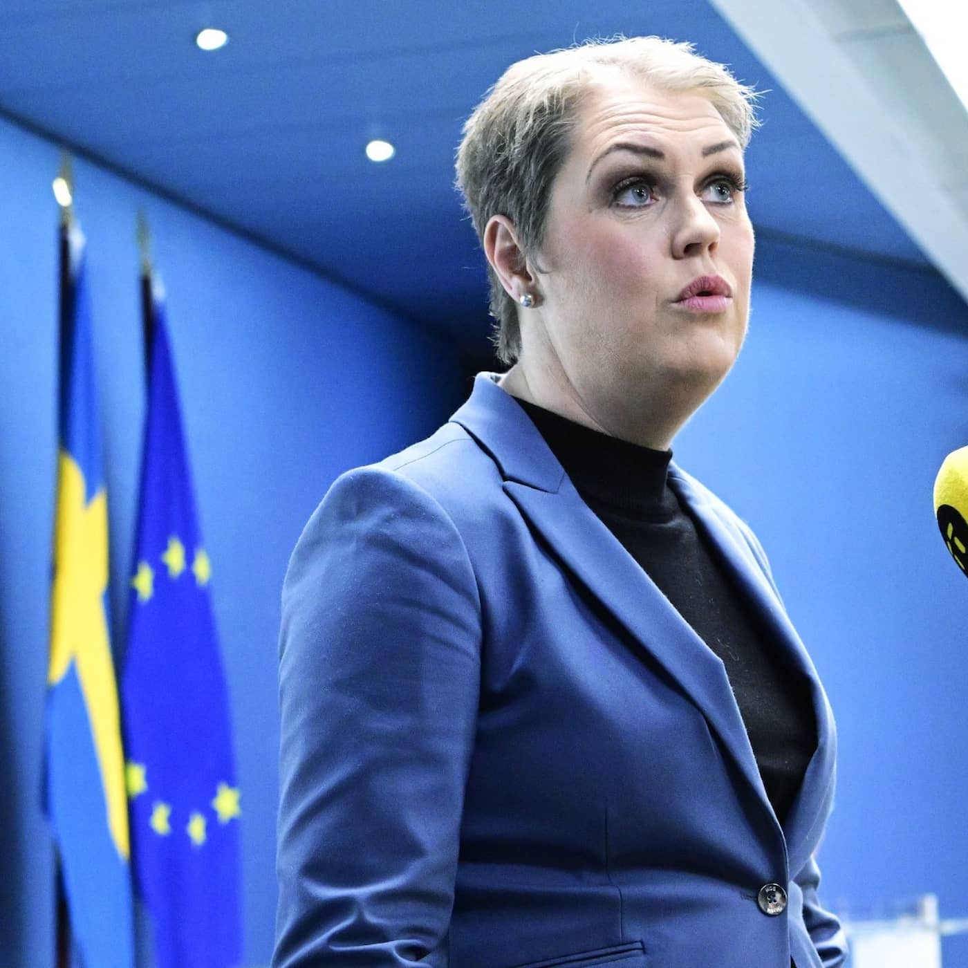 Sweden to send medical supplies to Ukraine, head of military on national security situation, pressure on Swedish Customs, Paralympics