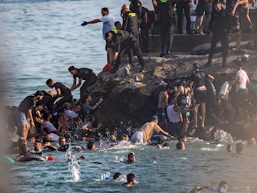 Swedish politicians react to Ceuta border crossings: 'We won't accept any migrants'