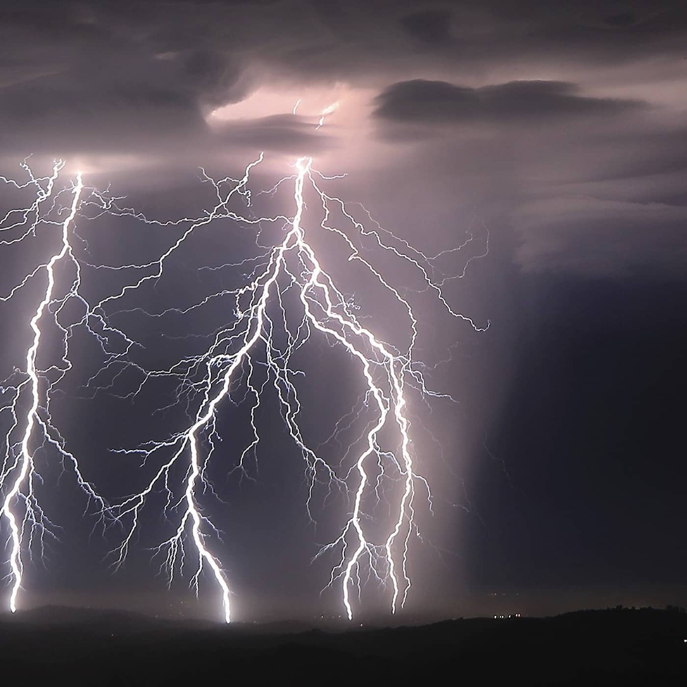 US Senate backs Finnish-Swedish NATO bid, electricity problems hit business, record high food prices, SMHI issues thunder warning