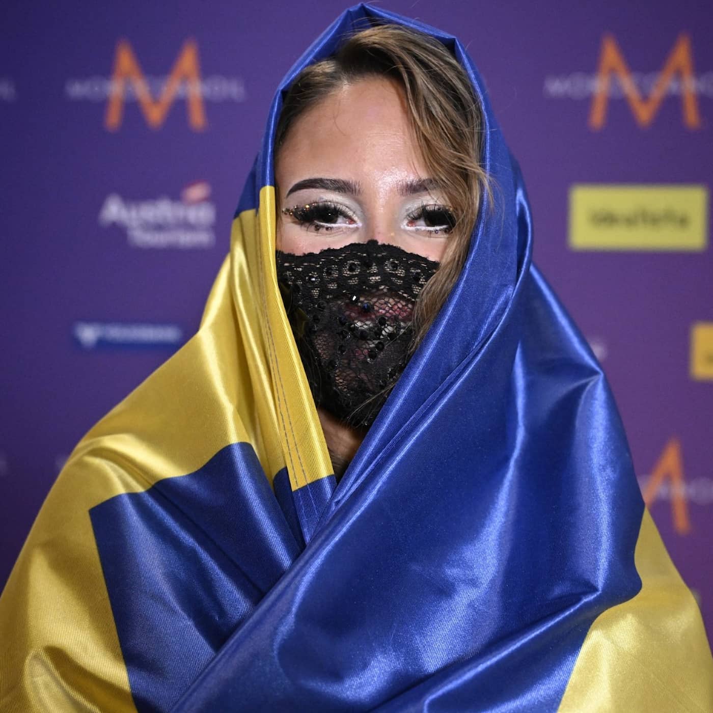 Sweden to cut fuel taxes further, 12-year-old guilty of grenade attack, long undiscovered dead, Felicia loses her voice