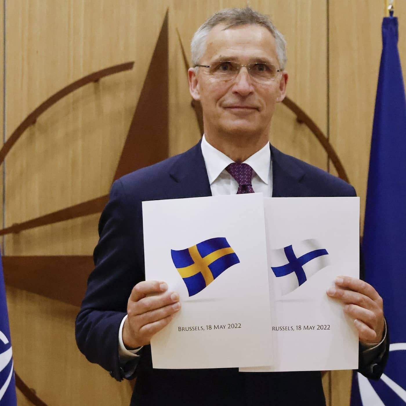 Radio Sweden Weekly: Sweden submits NATO application