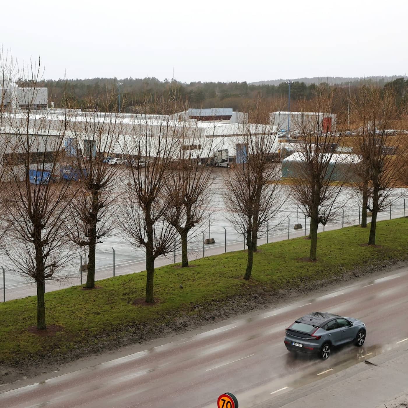 Gothenburg jobs boost, religious free school restrictions, Frölunda logo U-turn, unstable weather