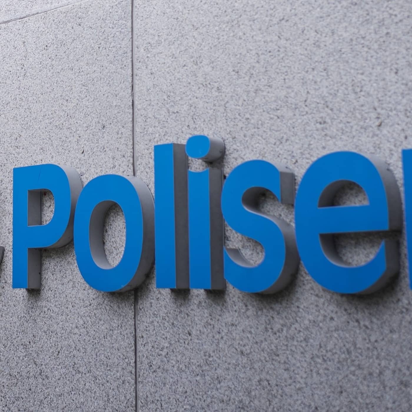 Noa takes election fraud case, Karlsbro opts for Brussels, Swedish teens top energy drink list, first lobster of the season sells big episode artwork