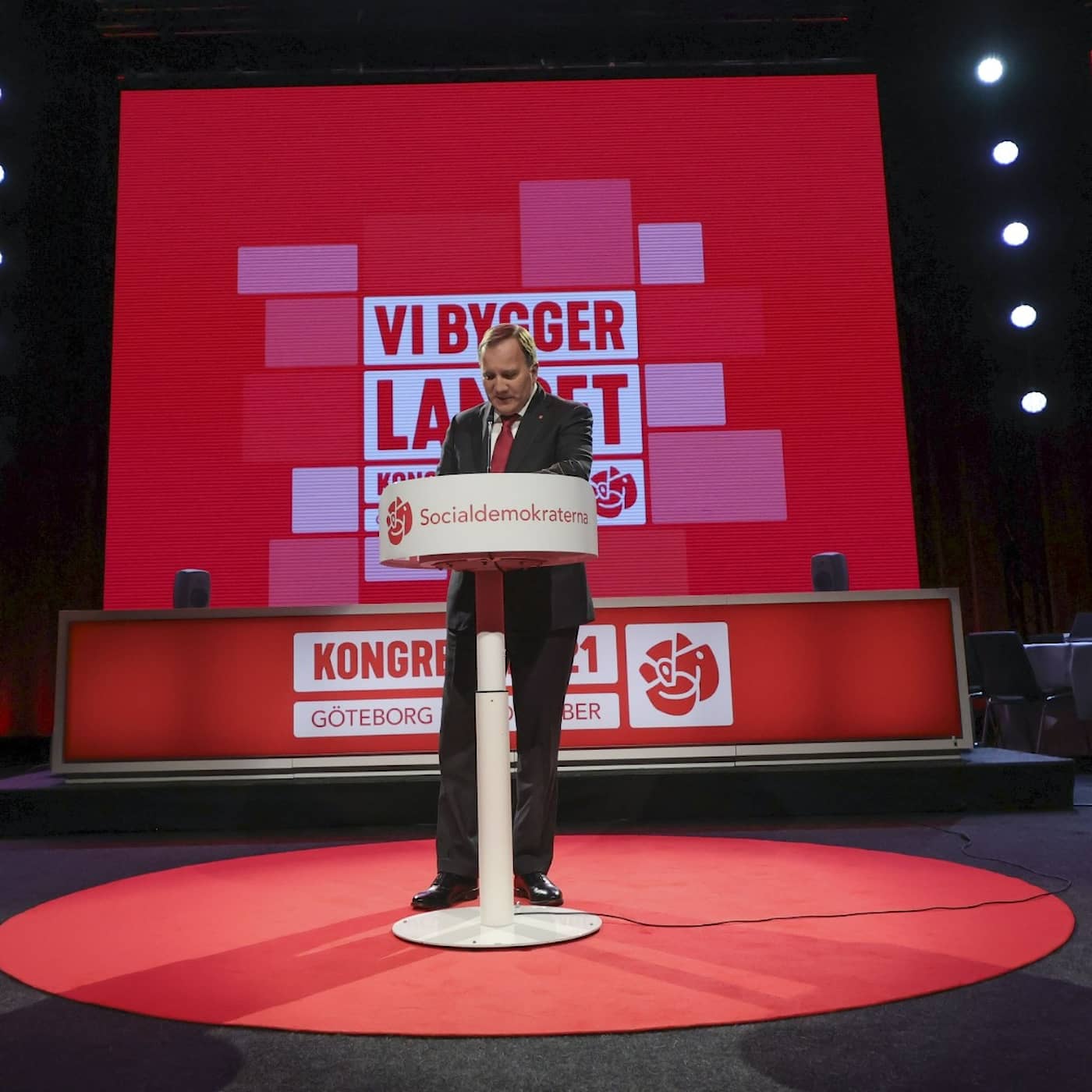 Radio Sweden Weekly: Löfven steps down