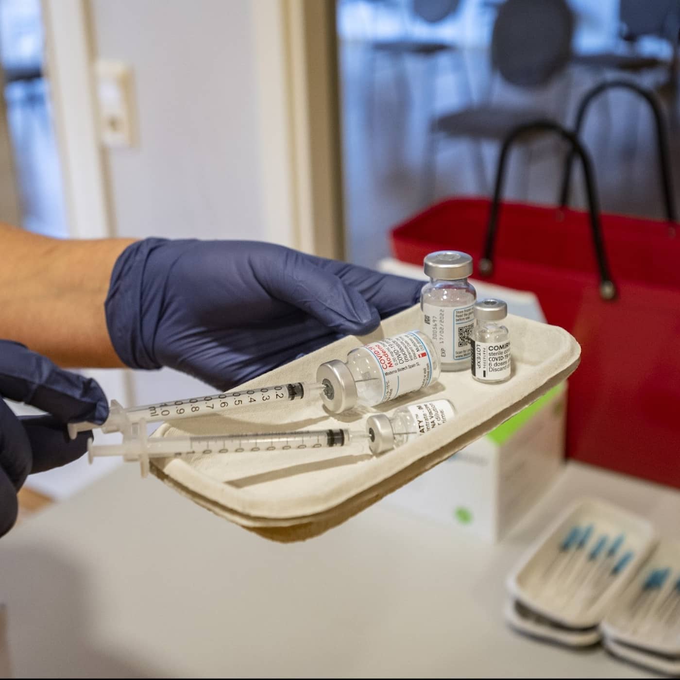 "IS women" returning to Sweden, Covid vaccinations near 80%, same-sex marriage possible for royals