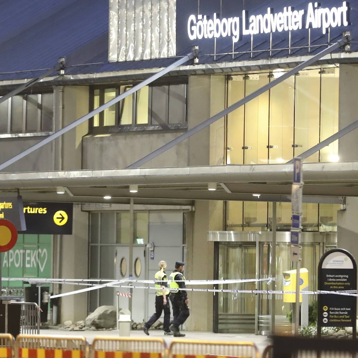 Suspected IS-supporters arrested, Ukraine crisis vocabulary spat, Swedish companies prepare for evacuation, train toilet problems
