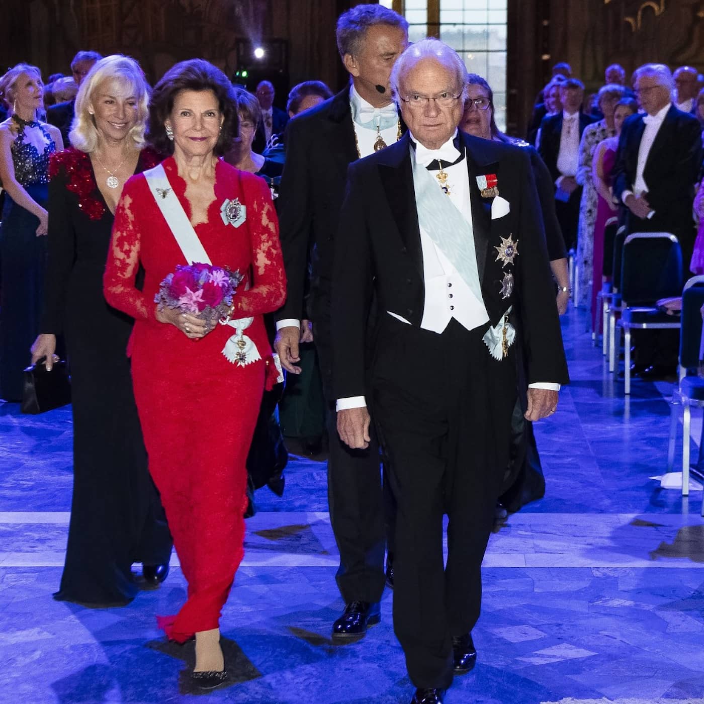 Royal couple Covid-positive, daily infections at all-time high, charges against ex-CEO of Swedbank, "Cheesus Christ" pizza not blasphemous