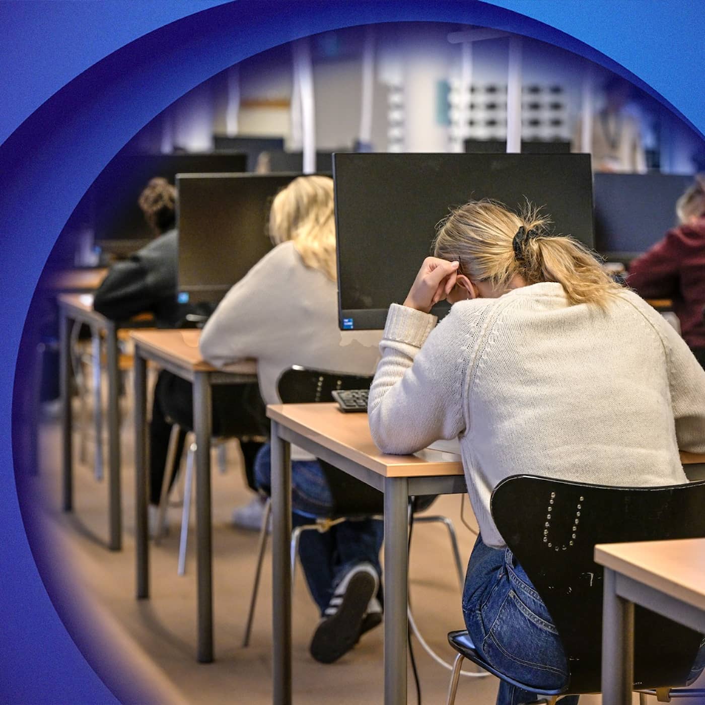 Radio Sweden Weekly: Citizenship test study brochure released