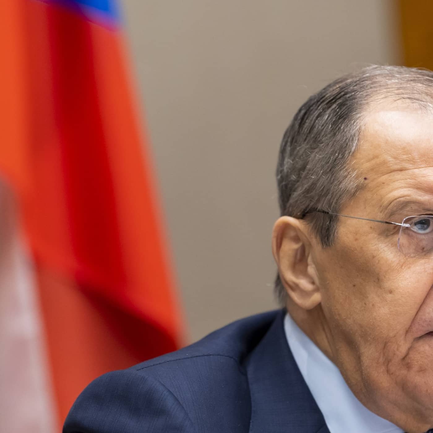 Russia sends letter to Swedish Foreign Minister, Ukraine support fund, free school queues, Hockey team name change