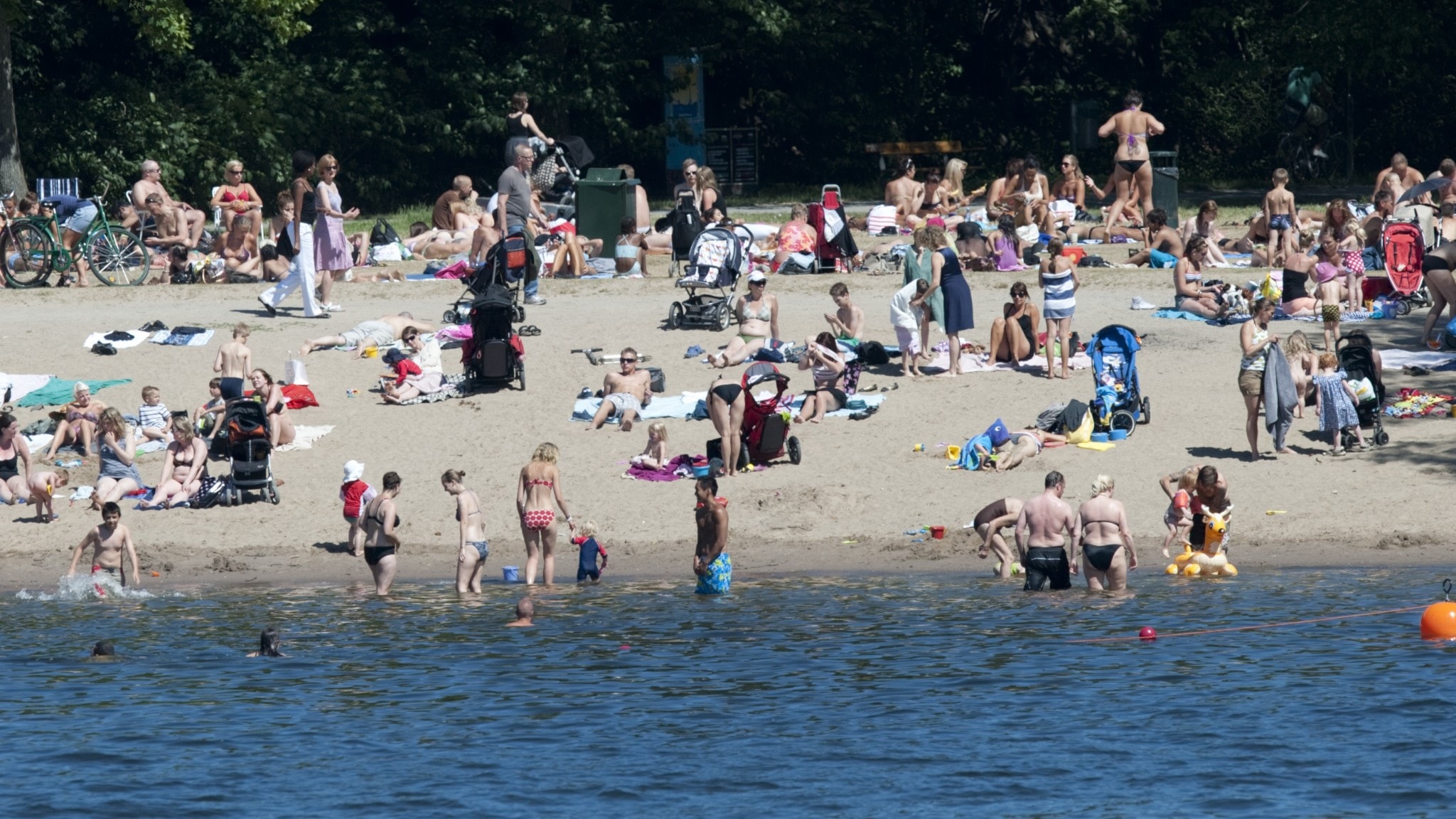 Keeping safe in the summer sun as temperatures rise - Radio Sweden - Vimarsana News