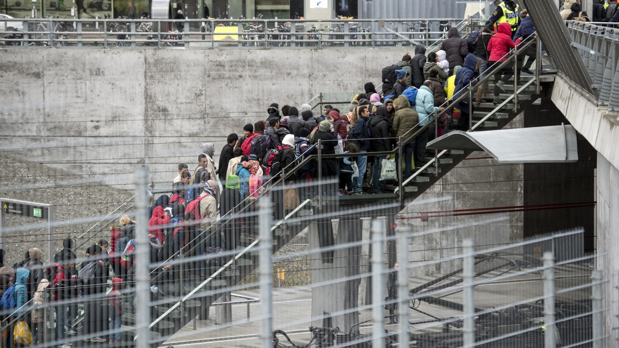 Sweden "should be" better prepared for receiving many refugees than in 2015 - Radio Sweden - Vimarsana News