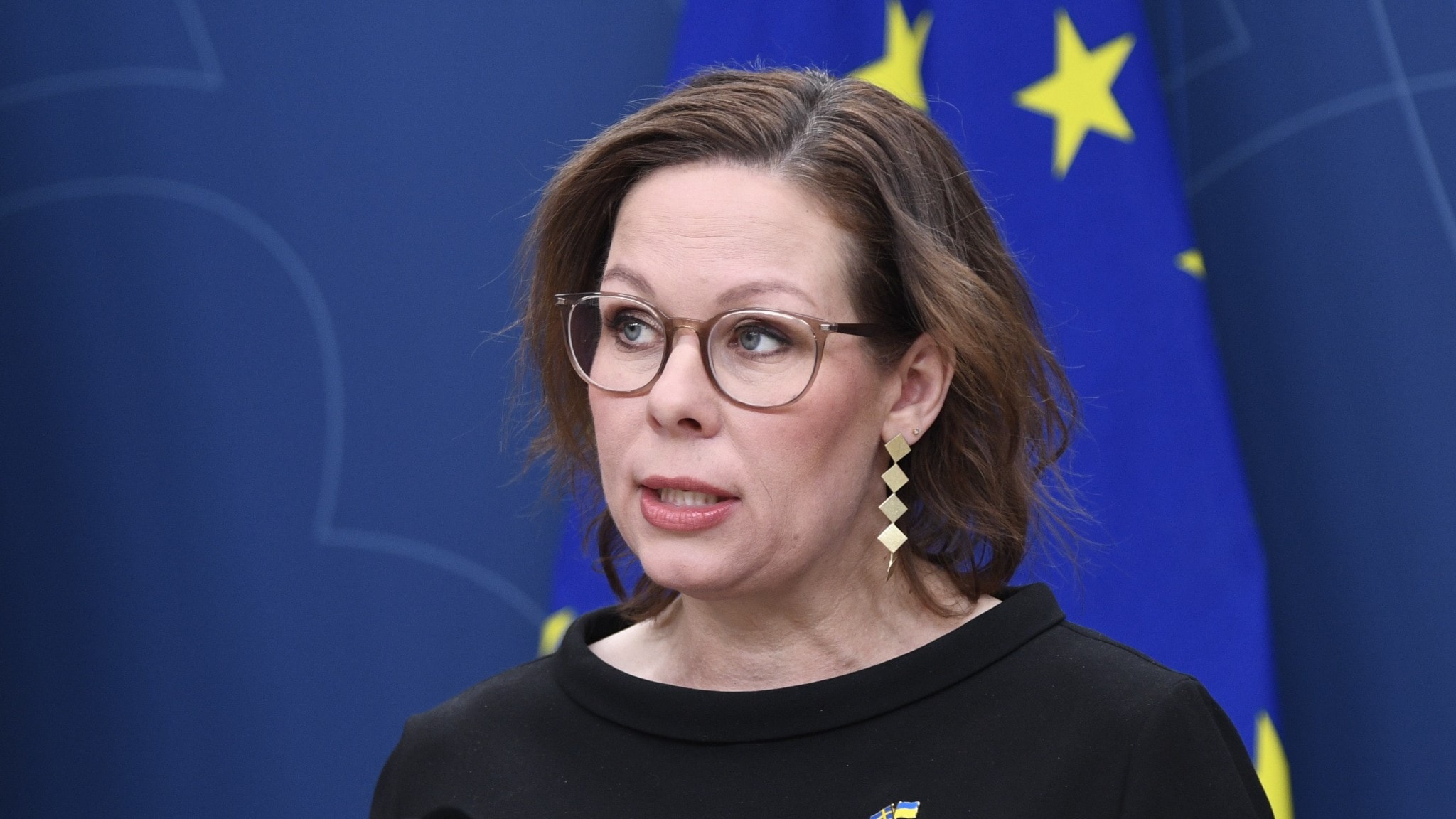 Proposed bill to increase financial support for Ukrainian refugees - Radio Sweden - Vimarsana News