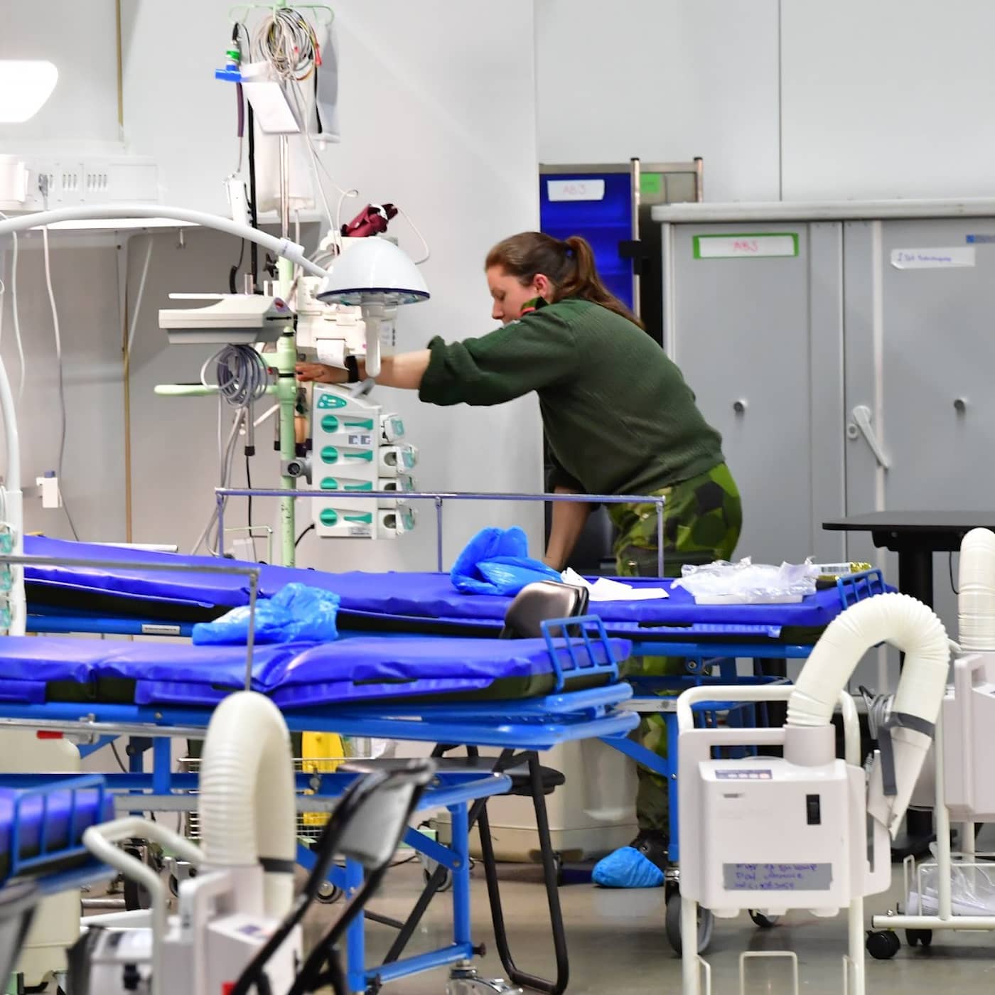 Coronavirus latest, Älvsjö field hospital ready, record numbers given notice, winter vomiting disease season ends early