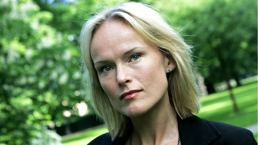 CajsaStina Åkerström i skuggan av sin far - P4 Extra | Sveriges Radio