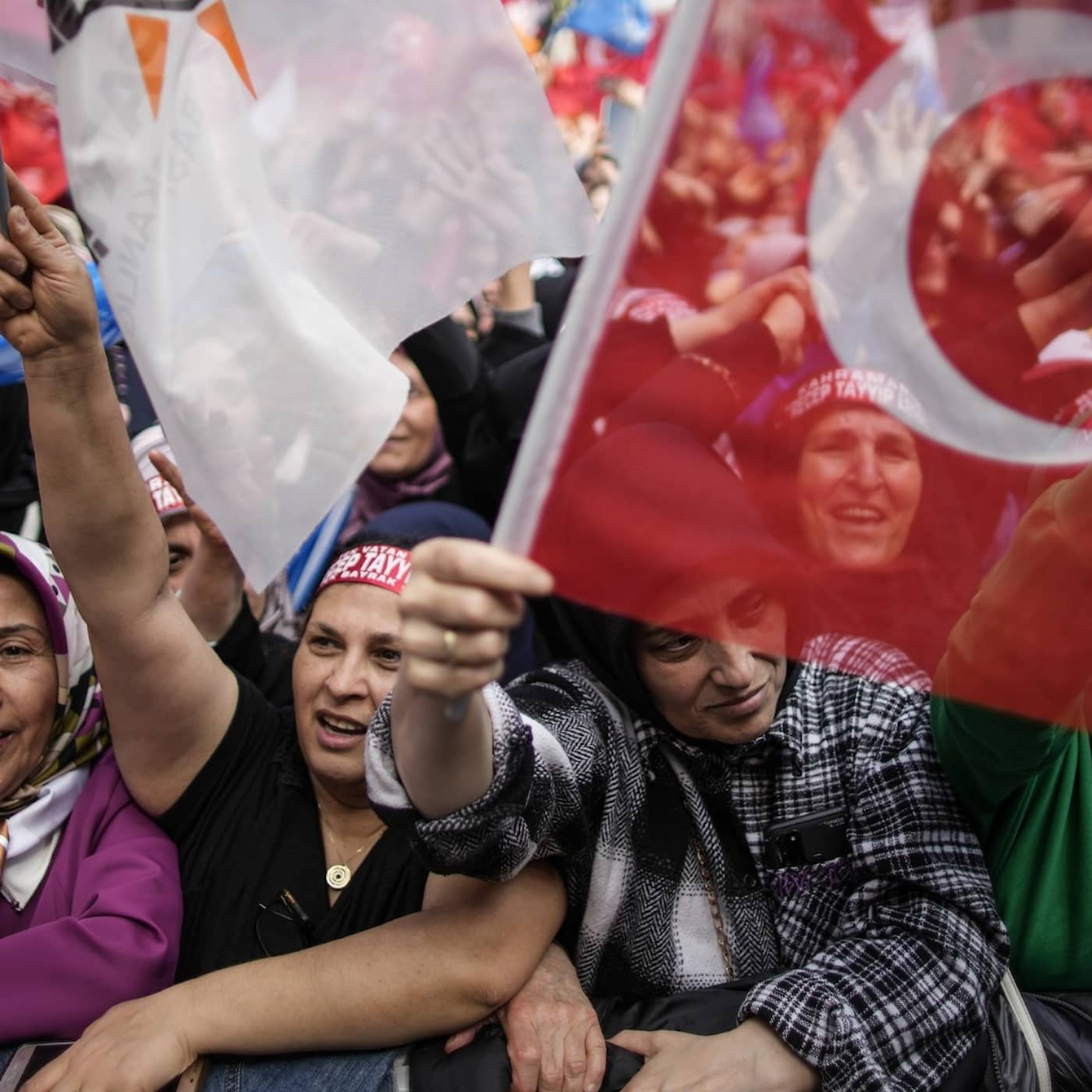 کاور انتخابات ترکیه پیوستن سویدن به ناتو را ممکن با تاخیر مواجه کند؛ بررسی مجدد پرونده فرد مظنون به تجاوز و پایان اعتصاب کارکنان قطارها