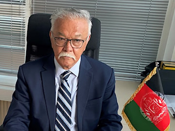 سفیر پیشین افغانستان در استکهلم با تصمیم اخراج از سویدن روبه‌رو است