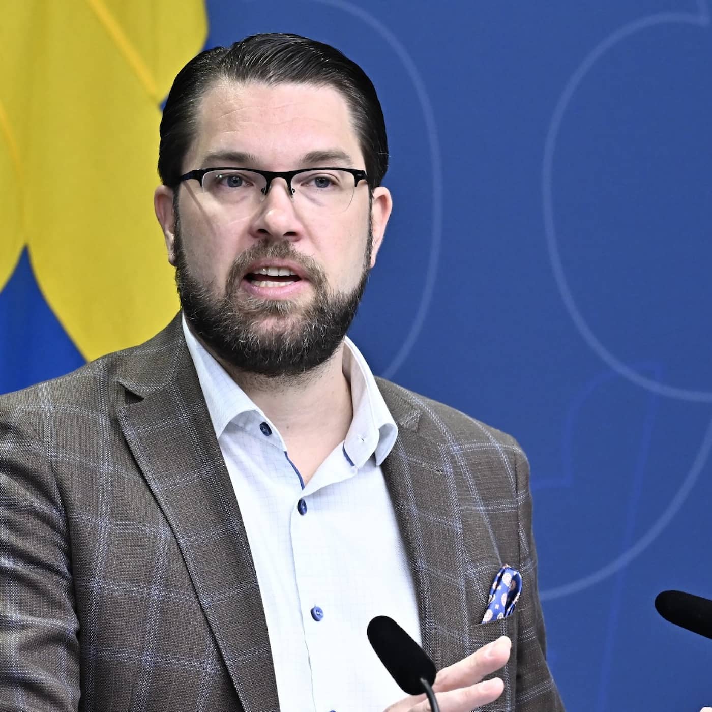 کاور انتقاد رهبر دموکراتهای سویدن از سیاست مهاجرتی که پارلمان اروپا روز گذشته تایید کرد، فرصتهای شغلی در شمال کشور و تجلیل از عید در سویدن