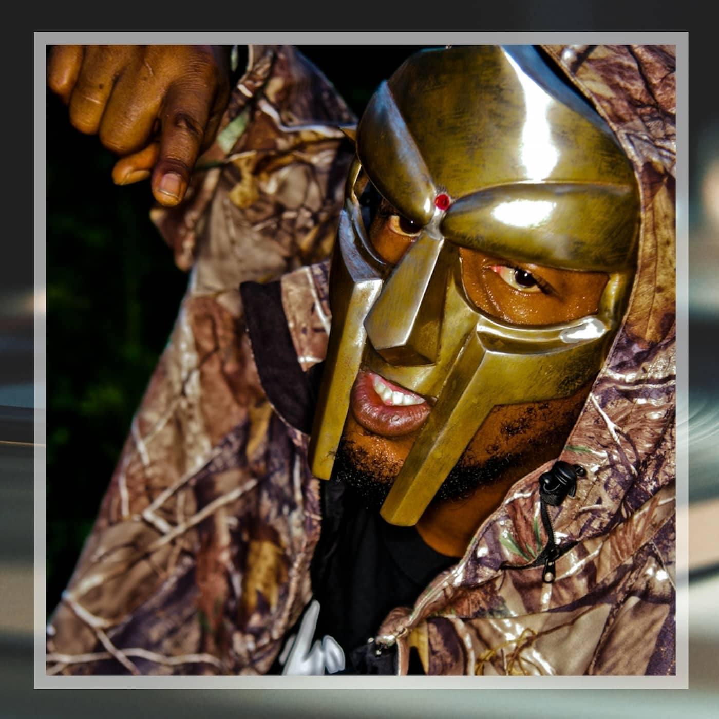 MF Doom – mannen bakom metallmasken episode artwork