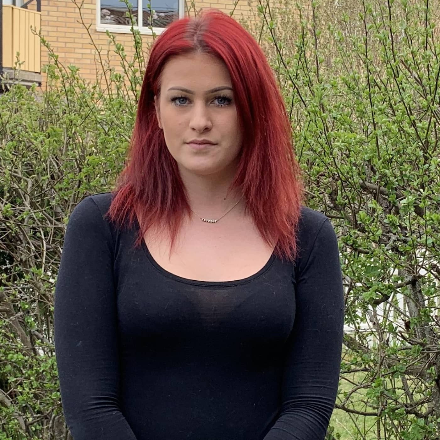 Sara,18, nedringd av arga föräldrar efter id-kapningen