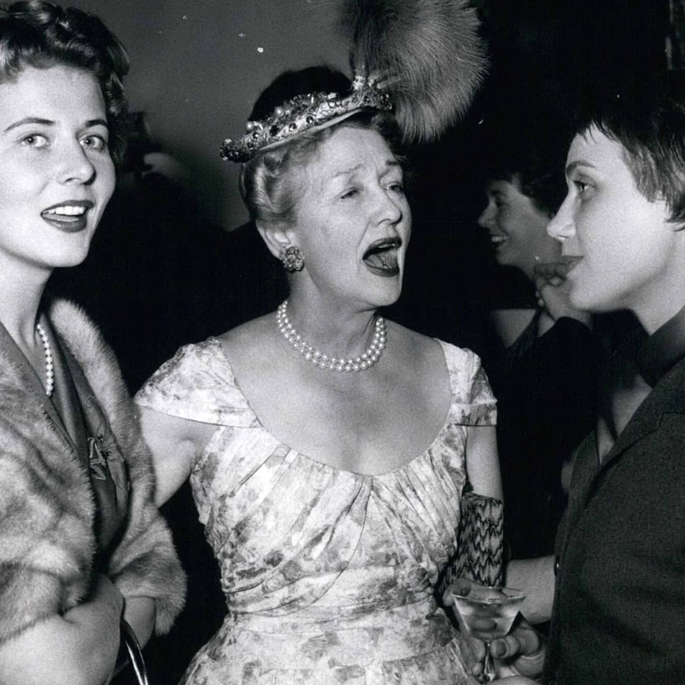 Skvaller som maktfaktor – ingen visste det bättre än Hedda Hopper episode artwork