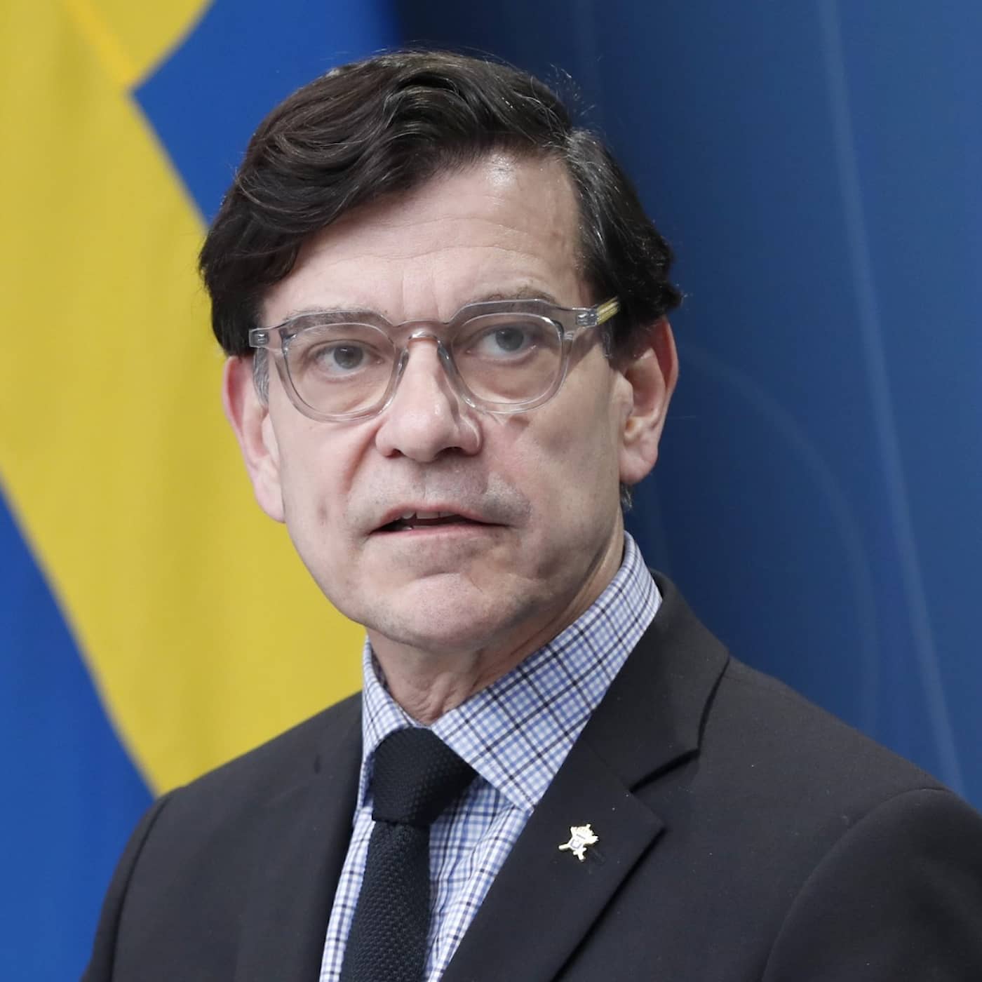 REPRIS: Hotat oberoende för public service i händelse av krig episode artwork