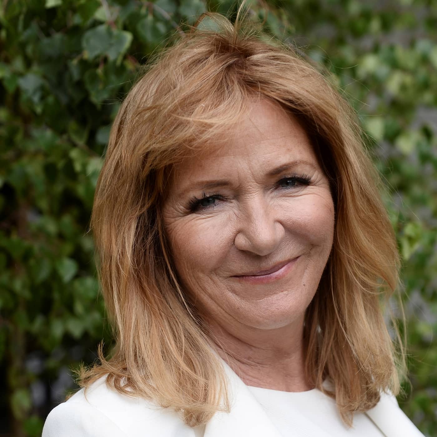 Skuldsatt företagare framgångshyllad hos Malou, slopad pressombudsman, mest och minst bevakade nationerna och jordens nordligaste redaktion episode artwork