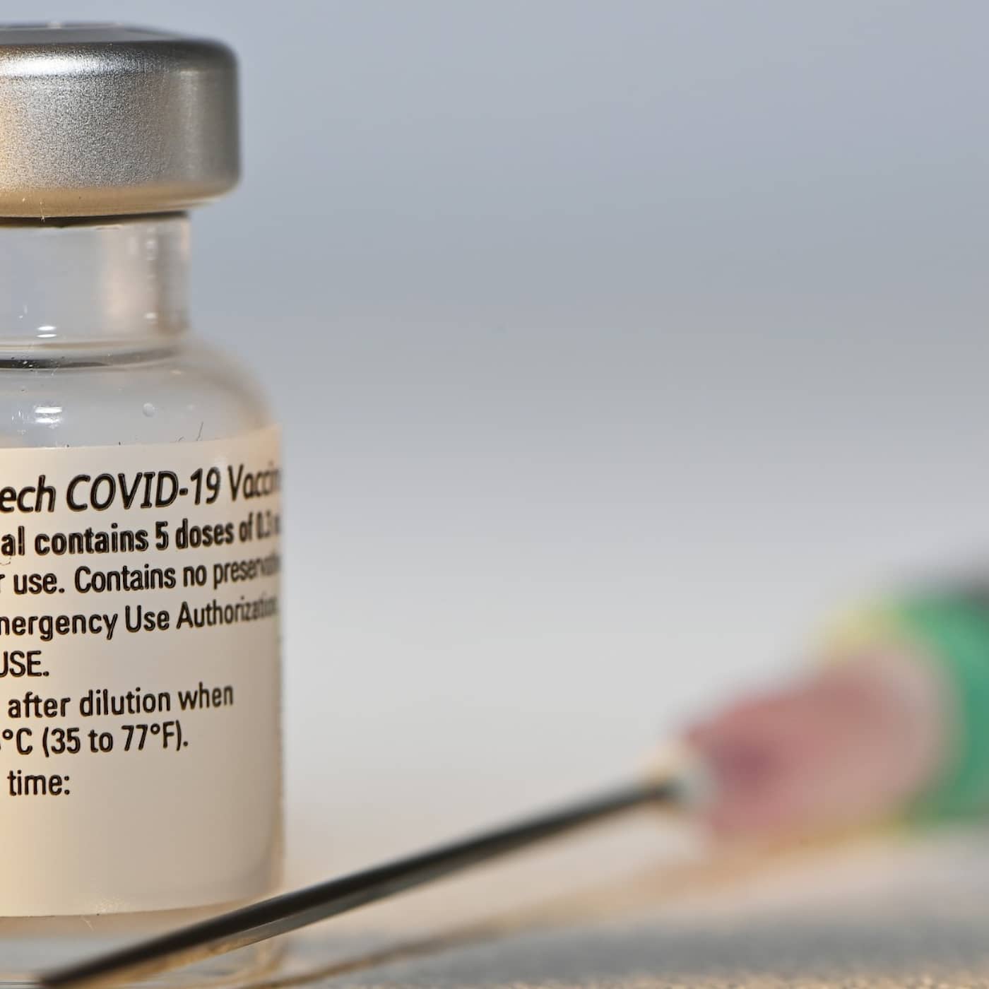 Etiska polisövertramp på sociala medier, vaccinrapportering om dödsfall alarmistisk? Om Youtubes nedstängning av swebbtv episode artwork
