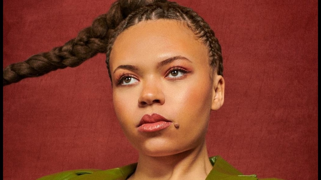 Jackie Mere - från att planka in till att spela på festival