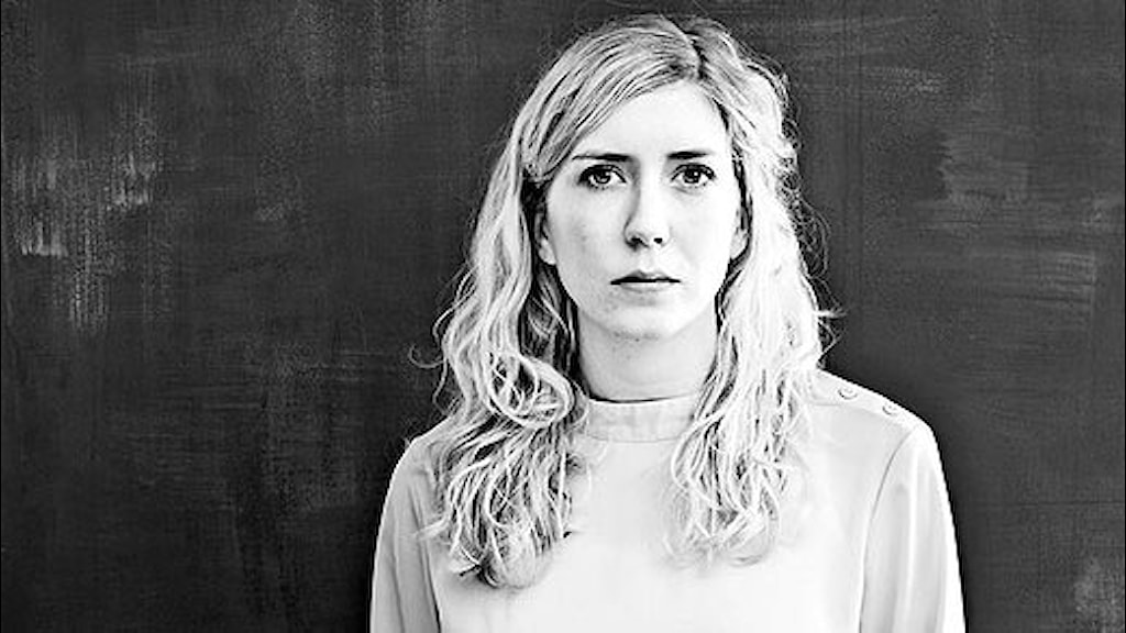 Amanda Svenssons presentpappersroman - Kulturnytt | Sveriges Radio