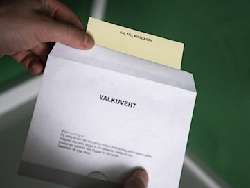 Nu får svenskar som bor utomlands rösta