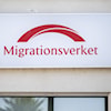 Skylt med Migrationsverkets logotyp på fasaden till mottagnings- och återvändandecentret på Jägersro i Malmö, i samband med pressträff om EU:s migrationspakt.