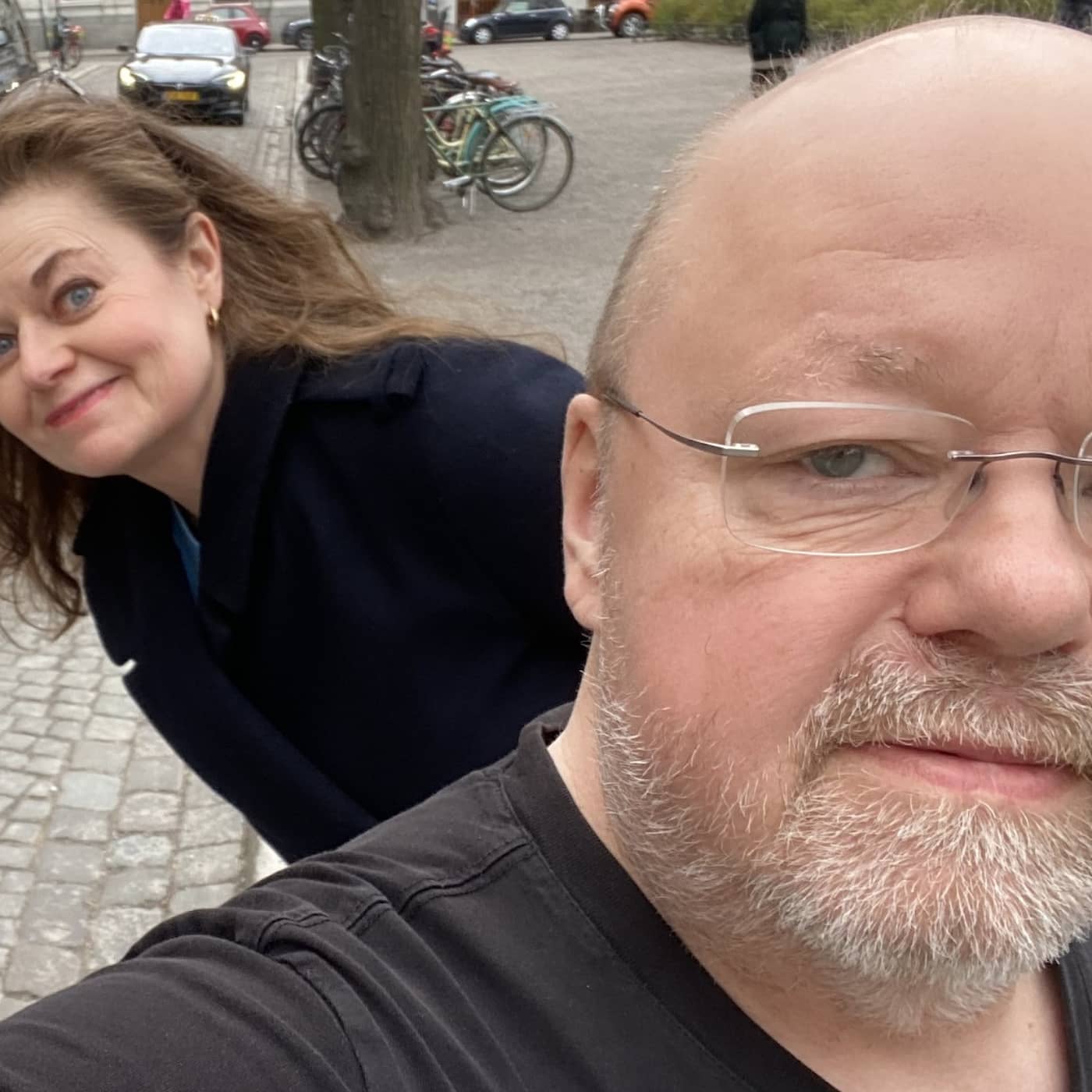 Lundströms bästa: Kalle Moraeus har skrivit en bok till alla gubbar episode artwork