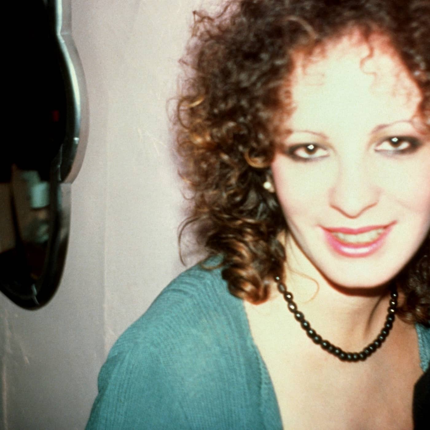 Fotografen Nan Goldin: "Drogerna befriade mig – sedan blev de mitt fängelse" episode artwork