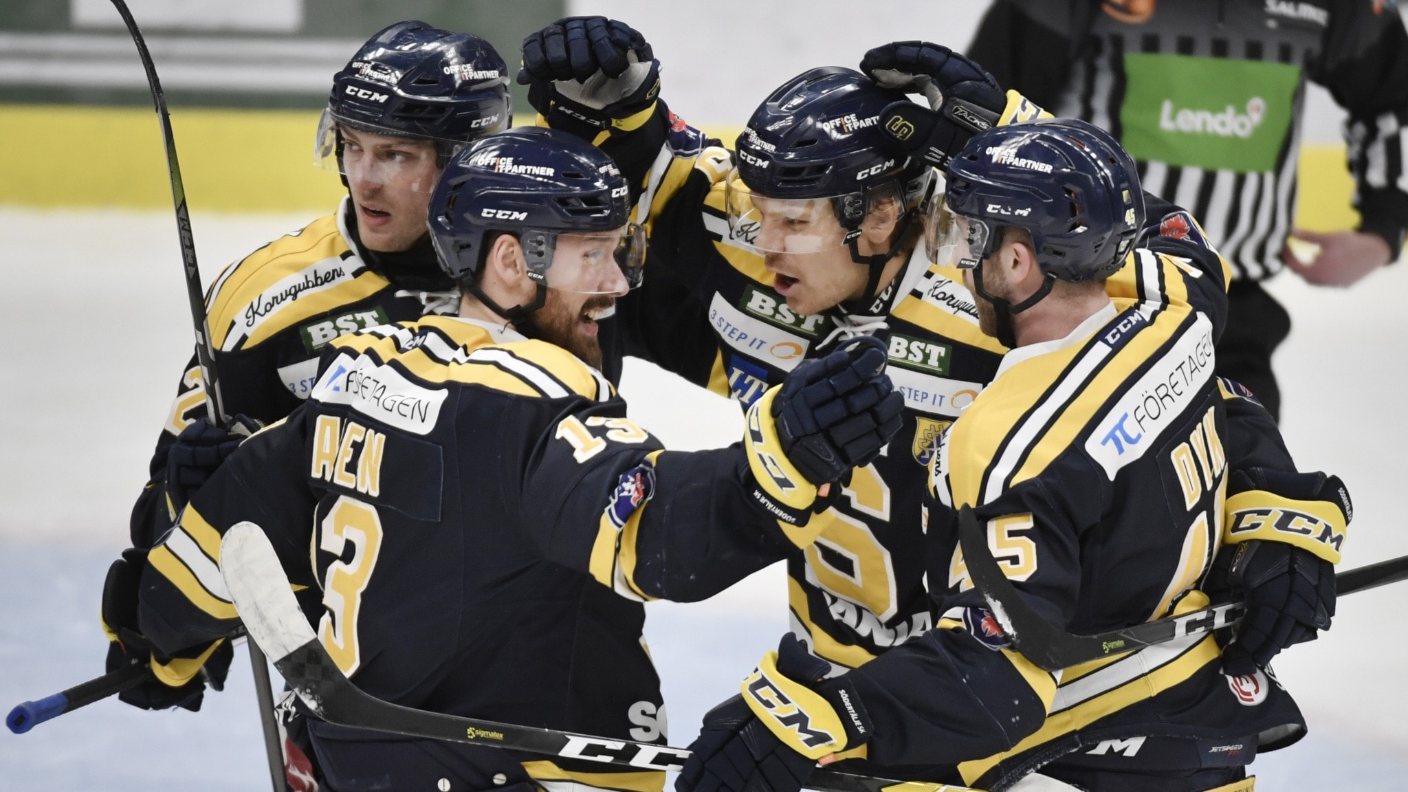 fansen-samlade-pengar-nu-v-rvas-cole-cassels-till-ssk-p4-s-dert-lje
