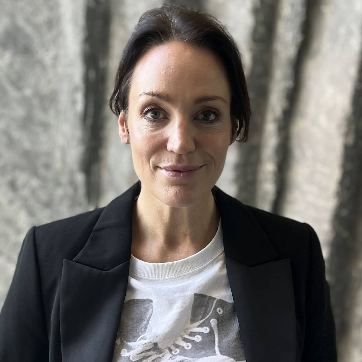 Artisten Jessica Marberger kombinerar livet på scen med jobbet på akuten episode artwork