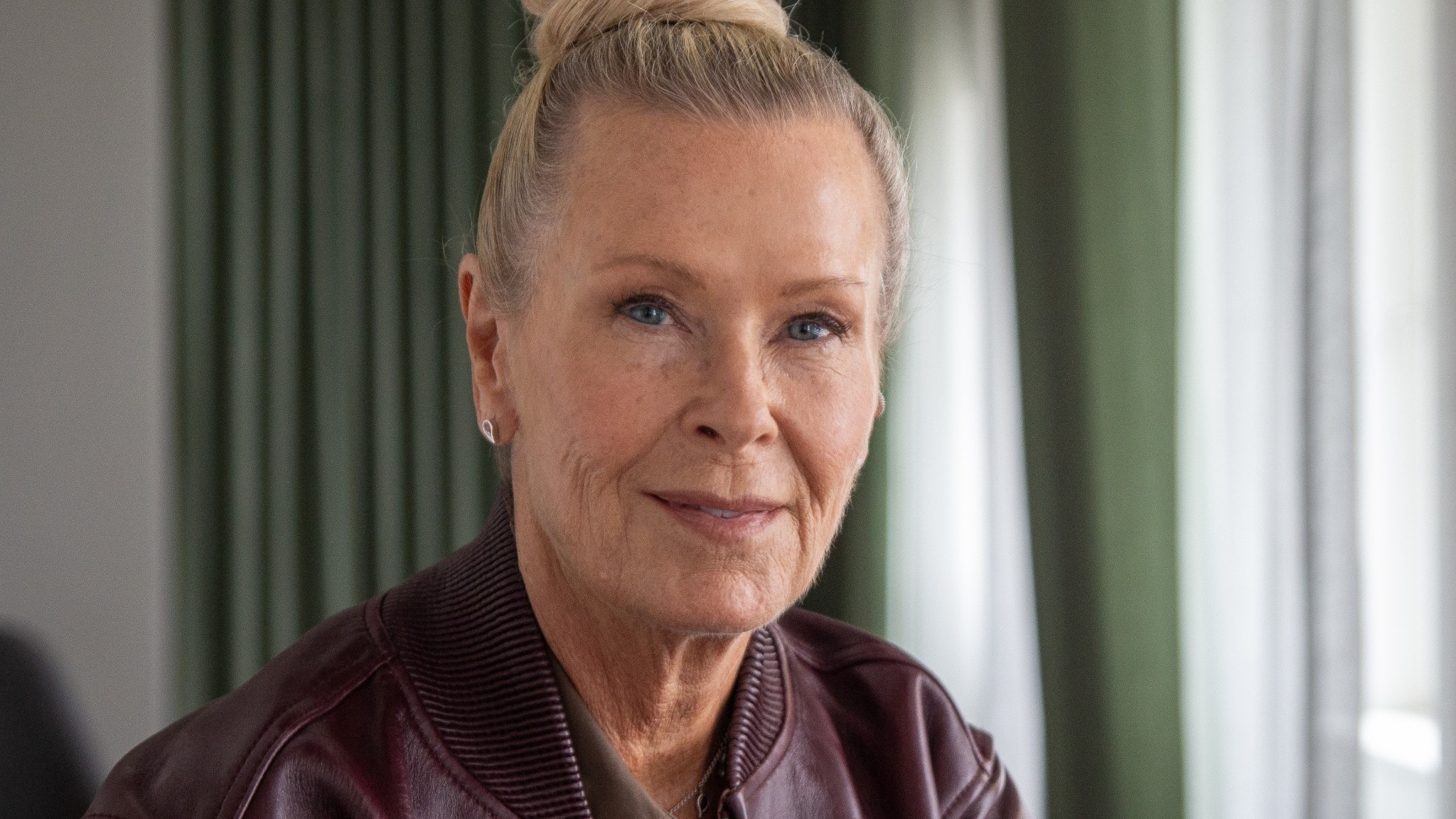 Efva Attling: Därför vägrar jag säga att tiden går | P4 Extra – Gästen | Sveriges Radio