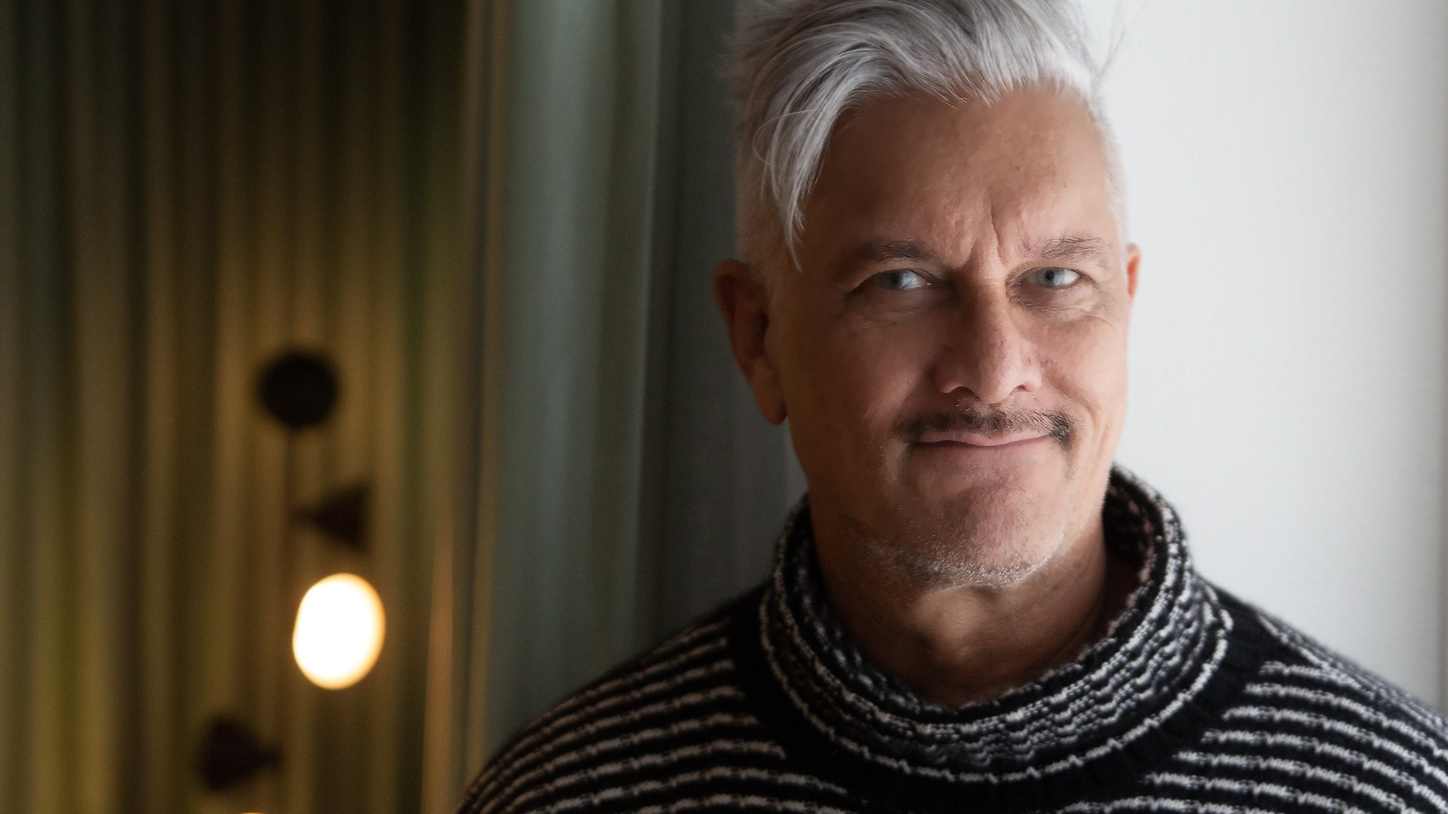 Magnus Skogsberg: Varken framgång eller motgång smittar 17 januari 2024 - P4 Extra – Gästen | Sveriges Radio